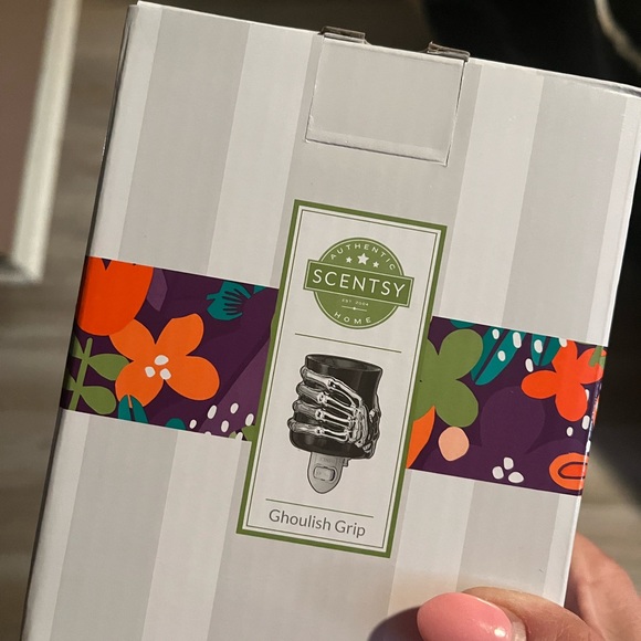 Goulish Grip Mini Plug In..*Price Is Firm* - Picture 2 of 2